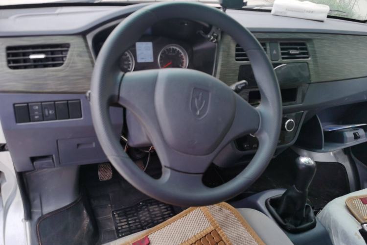 Used Jinbei Hiace X30 2023 1.5L Super-Enjoyment Van 2/5 Seats Non-Air-Conditioned Version SWC15M Steering Wheel