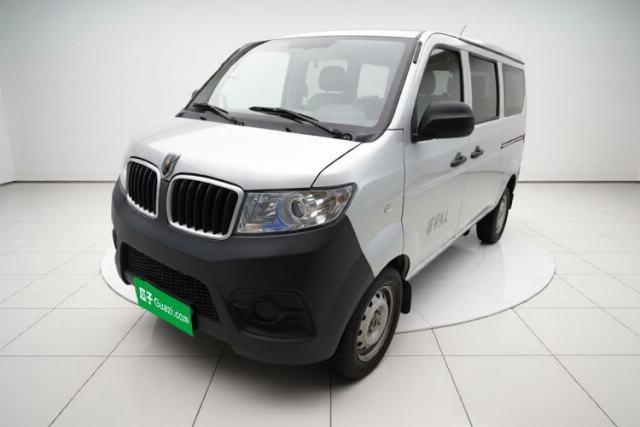 Used Jinbei Hiace X30 2023 1.5L Super-Comfortable Passenger Van 5/6/7-Seater Non-Air-Conditioned Version Model SWC15M