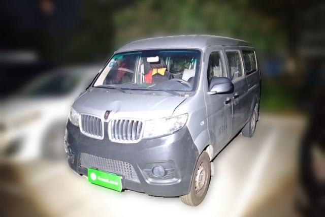Used Jinbei Hiace X30 2023 1.5L Super-Comfortable Passenger Van 5/6/7-Seater Non-Air-Conditioned Version Model SWC15M