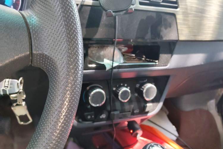 Used Jinbei Hiace X30  Audio And AC Panel