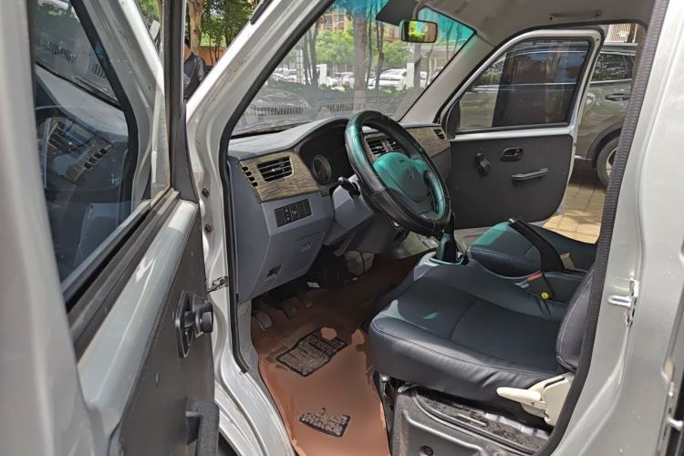 Used Jinbei Hiace X30 2023 1.5L Super-Enjoyment Van 2/5 Seats Non-Air-Conditioned Version SWC15M Driver Seat