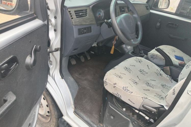 Used Jinbei Hiace X30 2023 1.5L Super-Comfortable Passenger Van 5/6/7-Seater Non-Air-Conditioned Version Model SWC15M Driver Seat