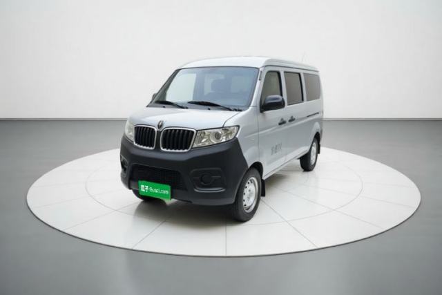 Used Jinbei Hiace X30 2023 1.5L Super-Comfortable Passenger Van 5/6/7-Seater Non-Air-Conditioned Version Model SWC15M