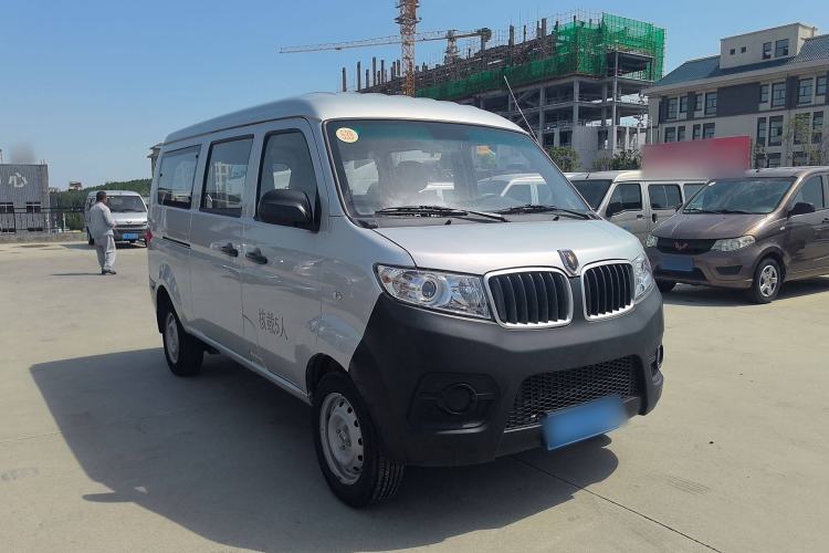 Used Jinbei Hiace X30 2023 1.5L Super-Comfortable Passenger Van 5/6/7-Seater Non-Air-Conditioned Version Model SWC15M Exterior 2