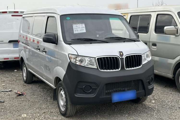Used Jinbei Hiace X30 2023 1.5L Super-Enjoyment Van 2/5 Seats Non-Air-Conditioned Version SWC15M Exterior 2