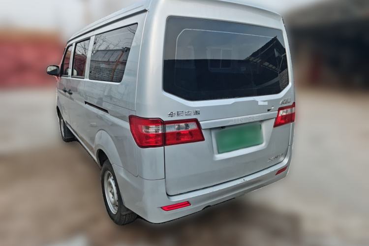 Used Jinbei Hiace X30 2023 1.5L Super-Comfortable Passenger Van 5/6/7-Seater Non-Air-Conditioned Version Model SWC15M Exterior 3