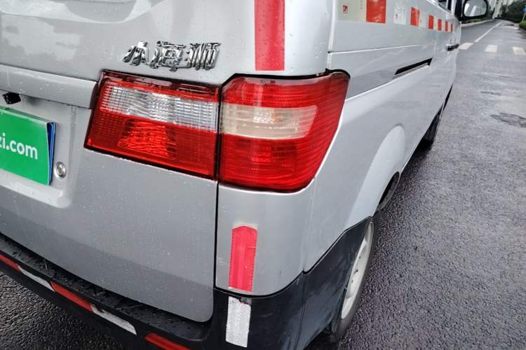 Used Jinbei Hiace X30 2023 1.5L Super-Enjoyment Van 2/5 Seats Non-Air-Conditioned Version SWC15M Exterior 3