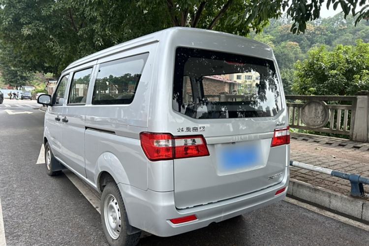 Used Jinbei Hiace X30 2023 1.5L Super-Comfortable Passenger Van 5/6/7-Seater Non-Air-Conditioned Version Model SWC15M Exterior 3
