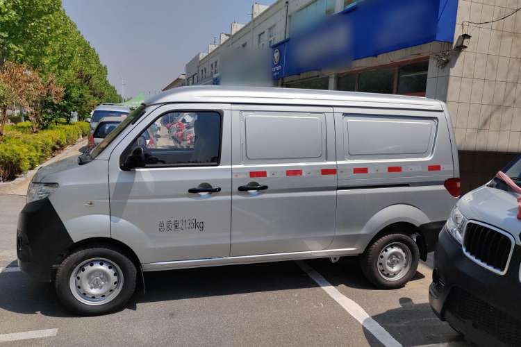 Used Jinbei Hiace X30 2023 1.5L Wealthy-Style Passenger Van 5/6/7-Seater Non-Air-Conditioned Version SWC15M Exterior 5