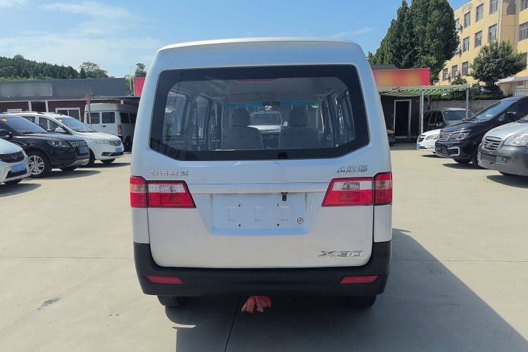 Used Jinbei Hiace X30 2023 1.5L Super-Comfortable Passenger Van 5/6/7-Seater Non-Air-Conditioned Version Model SWC15M Exterior 5