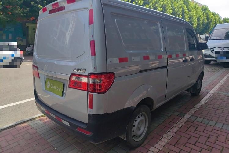 Used Jinbei Hiace X30 2023 1.5L Super-Enjoyment Van 2/5 Seats Non-Air-Conditioned Version SWC15M Exterior 5