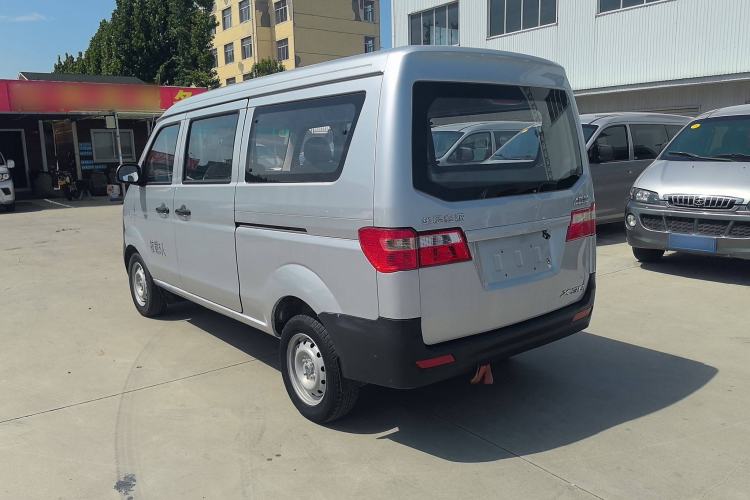 Used Jinbei Hiace X30 2023 1.5L Super-Comfortable Passenger Van 5/6/7-Seater Non-Air-Conditioned Version Model SWC15M Exterior 6