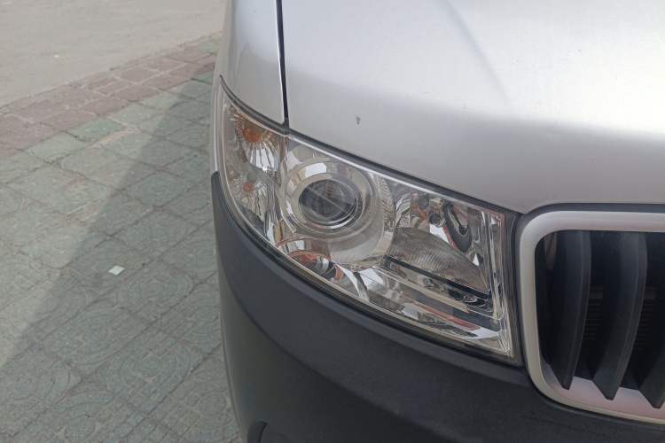 Used Jinbei Hiace X30 2023 1.5L Super-Enjoyment Van 2/5 Seats Non-Air-Conditioned Version SWC15M Exterior 6