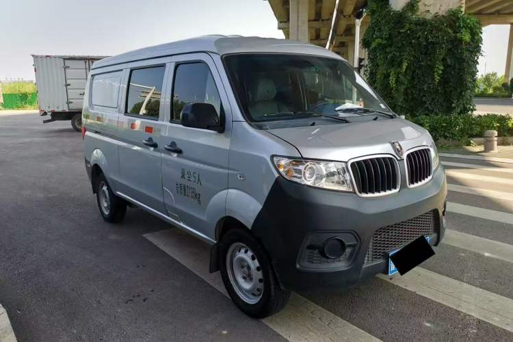 Used Jinbei Hiace X30 2023 1.5L Super-Enjoyment Van 2/5 Seats Non-Air-Conditioned Version SWC15M Exterior 8