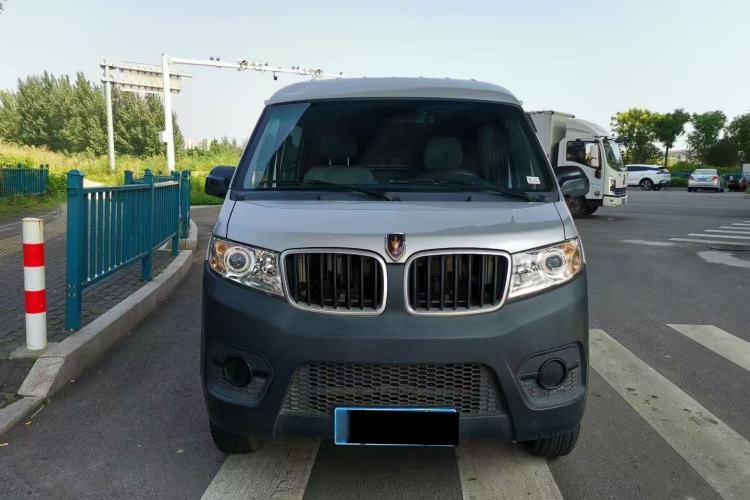 Used Jinbei Hiace X30 2023 1.5L Super-Enjoyment Van 2/5 Seats Non-Air-Conditioned Version SWC15M Exterior 9