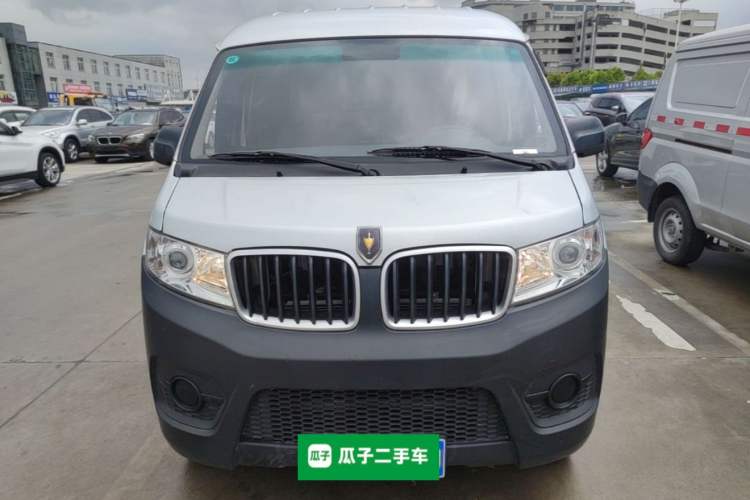 Used Jinbei Hiace X30 2023 1.5L Super-Enjoyment Van 2/5 Seats Non-Air-Conditioned Version SWC15M Front