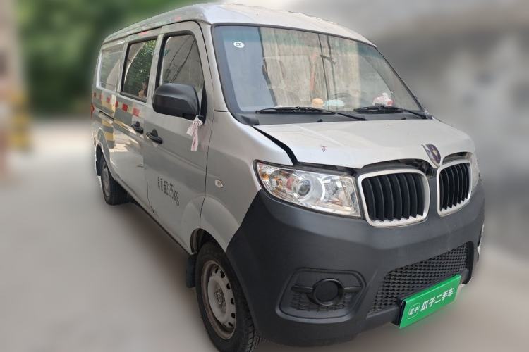 Used Jinbei Hiace X30 2023 1.5L Super-Enjoyment Van 2/5 Seats Non-Air-Conditioned Version SWC15M Front Right 45 Deg