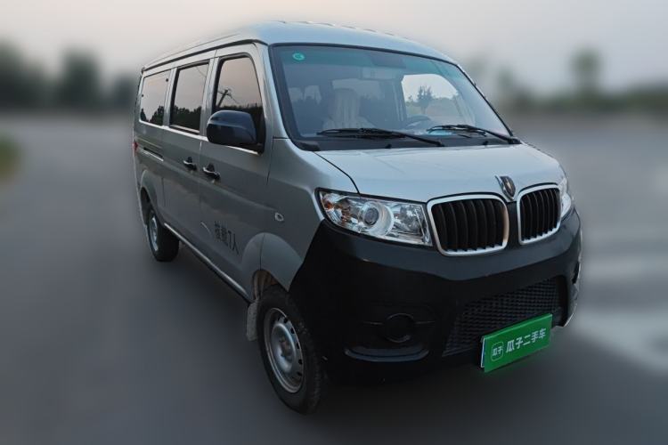 Used Jinbei Hiace X30 2023 1.5L Super-Comfortable Passenger Van 5/6/7-Seater Non-Air-Conditioned Version Model SWC15M Front Right 45 Deg