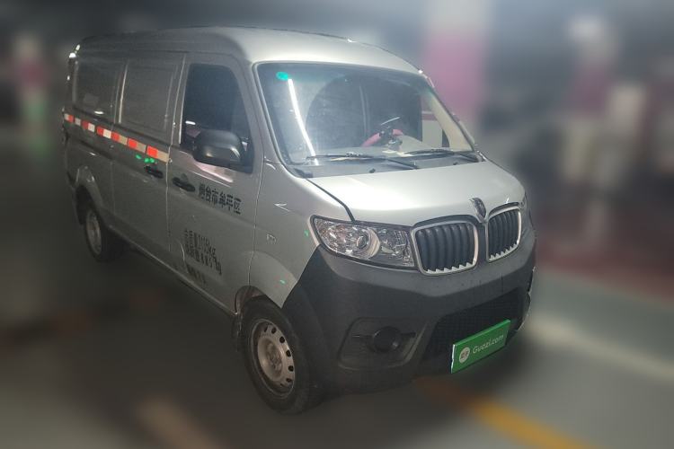 Used Jinbei Hiace X30 2023 1.5L Super-Enjoyment Van 2/5 Seats Non-Air-Conditioned Version SWC15M Front Right 45 Deg
