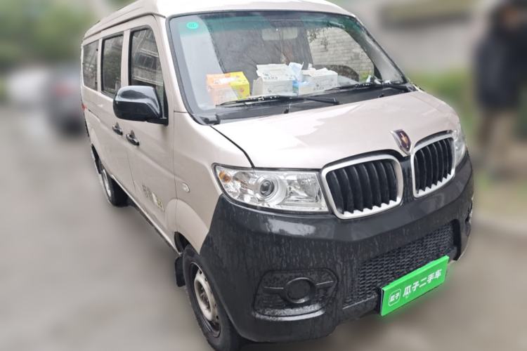 Used Jinbei Hiace X30 2023 1.5L Super-Comfortable Passenger Van 5/6/7-Seater Non-Air-Conditioned Version Model SWC15M Front Right 45 Deg