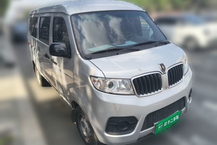 Used Jinbei Hiace X30 2023 1.5L Super-Comfortable Passenger Van 5/6/7-Seater Non-Air-Conditioned Version Model SWC15M Front Right 45 Deg