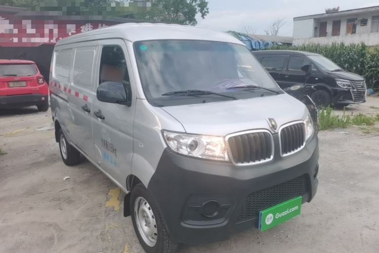 Used Jinbei Hiace X30 2023 1.5L Super-Enjoyment Van 2/5 Seats Non-Air-Conditioned Version SWC15M Front Right 45 Deg