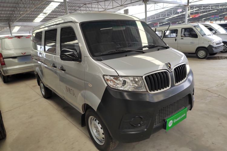 Used Jinbei Hiace X30 2023 1.5L Super-Comfortable Passenger Van 5/6/7-Seater Non-Air-Conditioned Version Model SWC15M Front Right 45 Deg