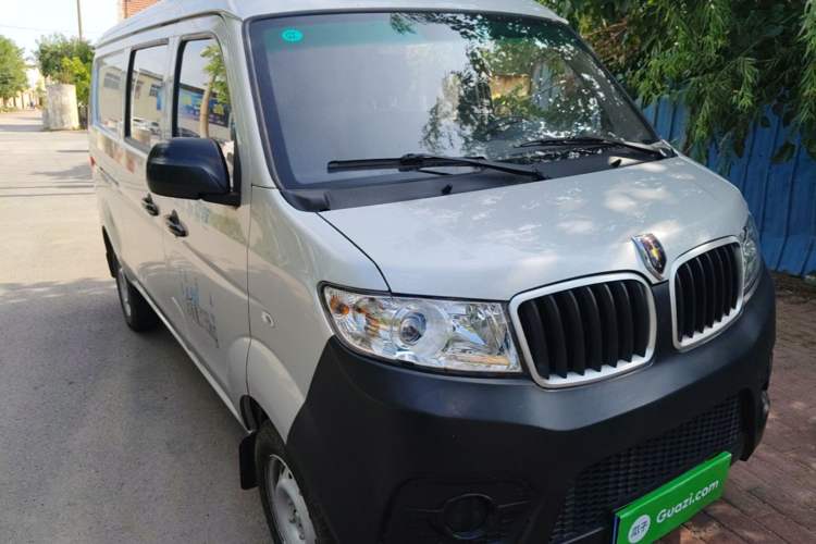 Used Jinbei Hiace X30 2023 1.5L Super-Enjoyment Van 2/5 Seats Non-Air-Conditioned Version SWC15M Front Right 45 Deg