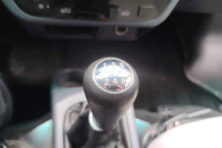Used Jinbei Hiace X30 2023 1.5L Super-Enjoyment Van 2/5 Seats Non-Air-Conditioned Version SWC15M Gear Lever