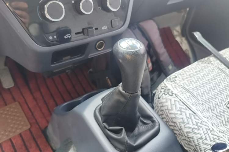 Used Jinbei Hiace X30 2023 1.5L Super-Enjoyment Van 2/5 Seats Non-Air-Conditioned Version SWC15M Gear Lever