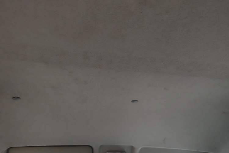 Used Jinbei Hiace X30 2023 1.5L Super-Comfortable Passenger Van 5/6/7-Seater Non-Air-Conditioned Version Model SWC15M Headliner