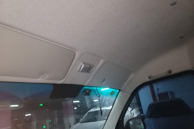 Used Jinbei Hiace X30 2023 1.5L Super-Enjoyment Van 2/5 Seats Non-Air-Conditioned Version SWC15M Headliner