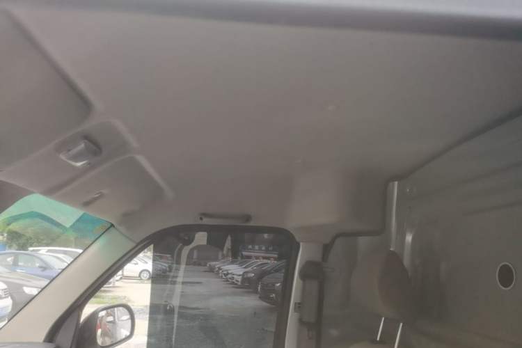 Used Jinbei Hiace X30 2023 1.5L Super-Enjoyment Van 2/5 Seats Non-Air-Conditioned Version SWC15M Headliner