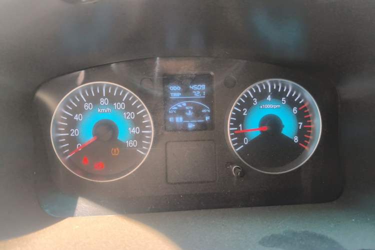 Used Jinbei Hiace X30 2023 1.5L Wealthy-Style Passenger Van 5/6/7-Seater Non-Air-Conditioned Version SWC15M Instrument Cluster