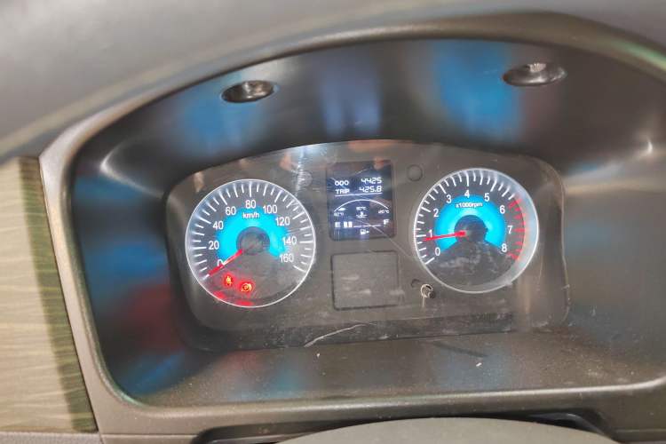 Used Jinbei Hiace X30 2023 1.5L Super-Comfortable Passenger Van 5/6/7-Seater Non-Air-Conditioned Version Model SWC15M Instrument Cluster