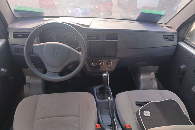 Used Jinbei Hiace X30 2023 1.5L Super-Comfortable Passenger Van 5/6/7-Seater Non-Air-Conditioned Version Model SWC15M Interior 2