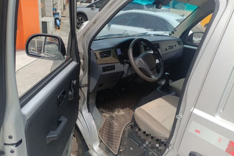 Used Jinbei Hiace X30 2023 1.5L Super-Enjoyment Van 2/5 Seats Non-Air-Conditioned Version SWC15M Interior 3