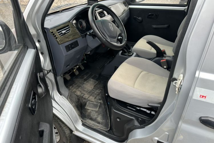Used Jinbei Hiace X30 2023 1.5L Super-Enjoyment Van 2/5 Seats Non-Air-Conditioned Version SWC15M Interior 4