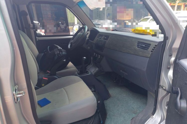 Used Jinbei Hiace X30 2023 1.5L Super-Enjoyment Van 2/5 Seats Non-Air-Conditioned Version SWC15M Interior 4