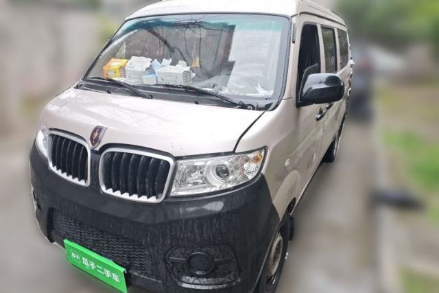 Used Jinbei Hiace X30 2023 1.5L Super-Comfortable Passenger Van 5/6/7-Seater Non-Air-Conditioned Version Model SWC15M