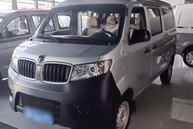 Used Jinbei Hiace X30 2023 1.5L Super-Comfortable Passenger Van 5/6/7-Seater Non-Air-Conditioned Version Model SWC15M