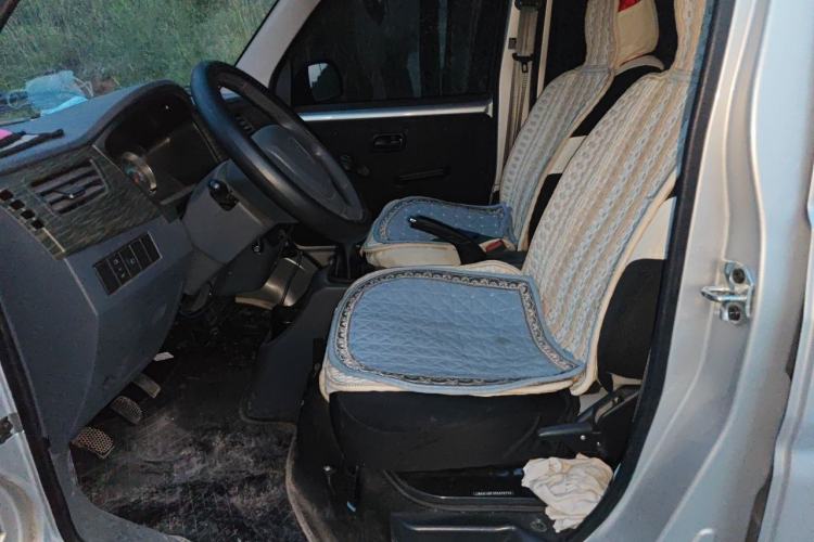 Used Jinbei Hiace X30 2023 1.5L Super-Comfortable Passenger Van 5/6/7-Seater Non-Air-Conditioned Version Model SWC15M Left Front Seat