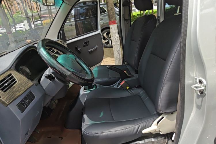 Used Jinbei Hiace X30 2023 1.5L Super-Enjoyment Van 2/5 Seats Non-Air-Conditioned Version SWC15M Left Front Seat