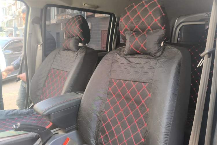 Used Jinbei Hiace X30 2023 1.5L Wealthy-Style Passenger Van 5/6/7-Seater Non-Air-Conditioned Version SWC15M Left Front Seat