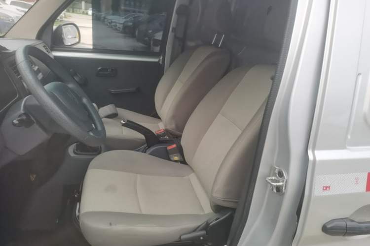 Used Jinbei Hiace X30 2023 1.5L Super-Enjoyment Van 2/5 Seats Non-Air-Conditioned Version SWC15M Left Front Seat
