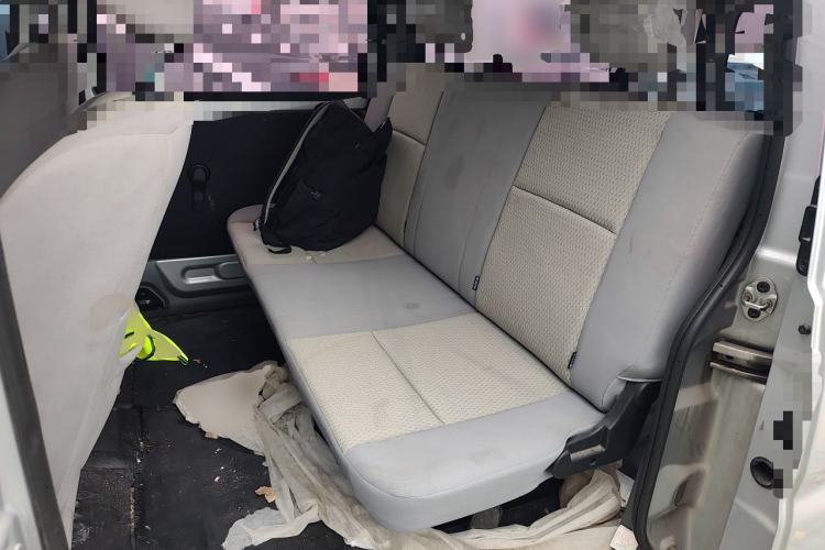 Used Jinbei Hiace X30 2023 1.5L Super-Comfortable Passenger Van 5/6/7-Seater Non-Air-Conditioned Version Model SWC15M Left Rear Seat