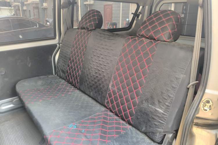 Used Jinbei Hiace X30 2023 1.5L Wealthy-Style Passenger Van 5/6/7-Seater Non-Air-Conditioned Version SWC15M Left Rear Seat