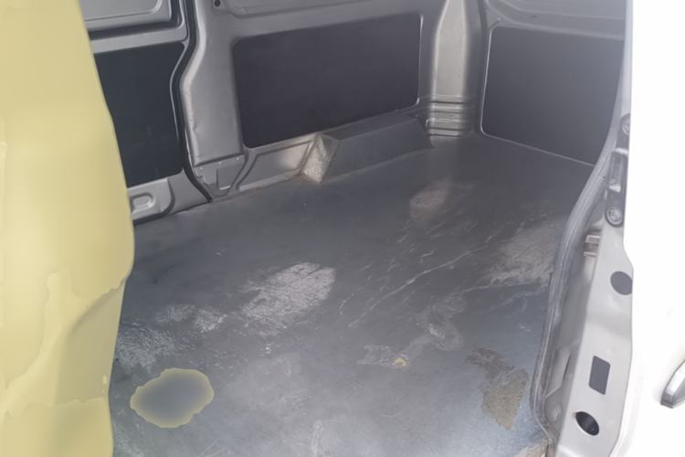 Used Jinbei Hiace X30 2023 1.5L Super-Enjoyment Van 2/5 Seats Non-Air-Conditioned Version SWC15M Left Rear Seat