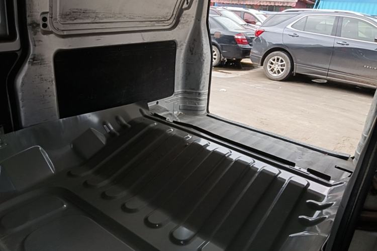 Used Jinbei Hiace X30 2023 1.5L Super-Enjoyment Van 2/5 Seats Non-Air-Conditioned Version SWC15M Left Rear Seat