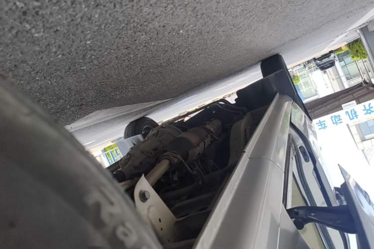 Used Jinbei Hiace X30 2023 1.5L Super-Enjoyment Van 2/5 Seats Non-Air-Conditioned Version SWC15M Left Side Sill